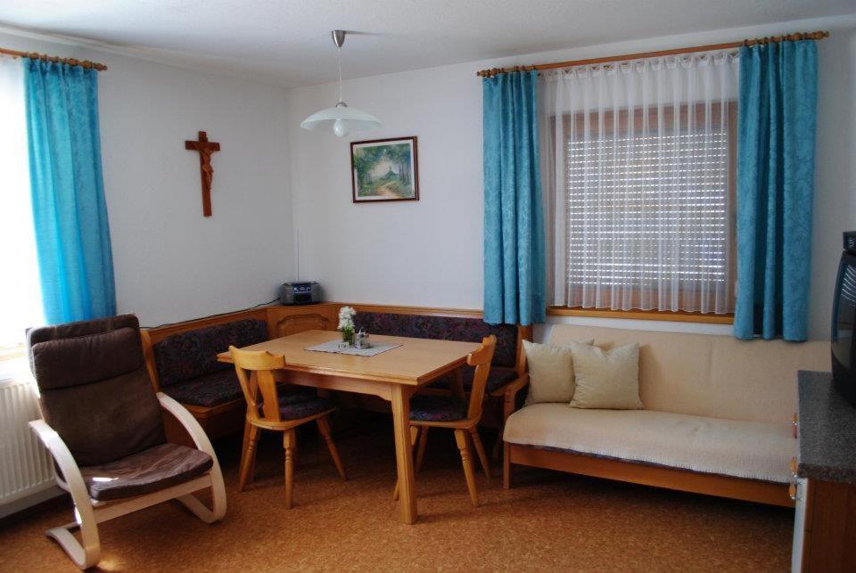 Apartment Maierhof Flirsch Oda fotoğraf